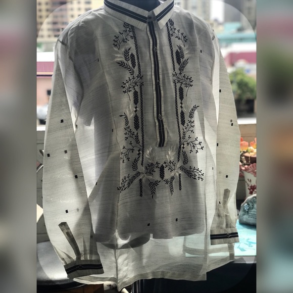 Pina Jusi Barong Tagalog -Black/ White Embroidery - Picture 2 of 3